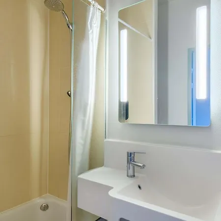 Loubet Village Hotel 2*