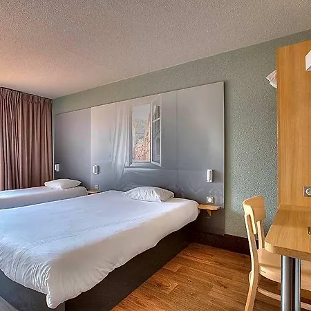 Loubet Village Hotel 2*