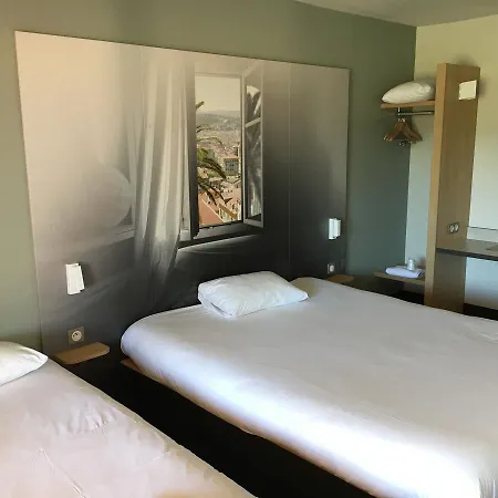 Loubet Village Szálloda 2*